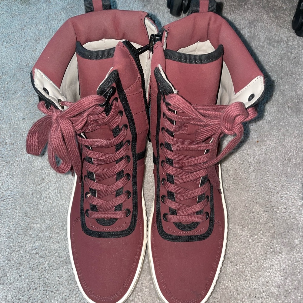Used fear of god boots in excellent condition